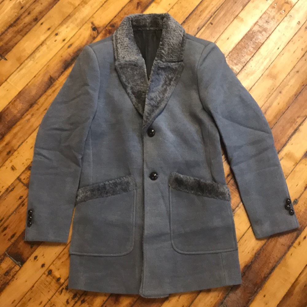 Long coat, would fit a medium size man